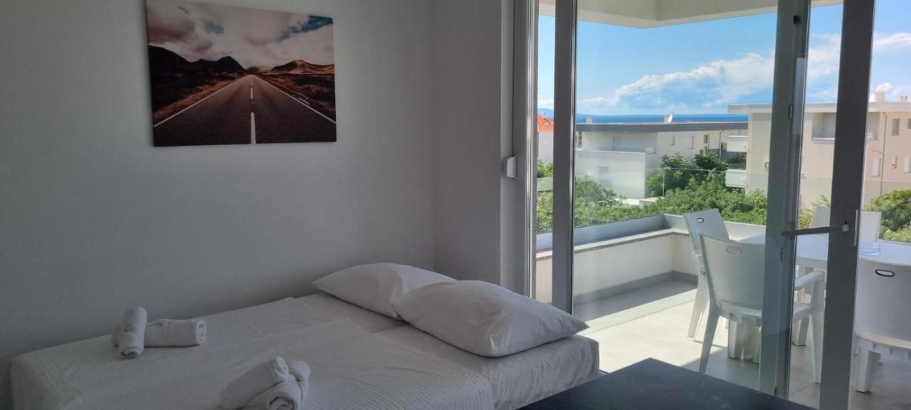 Villa Mateo Novalja Exteriör bild